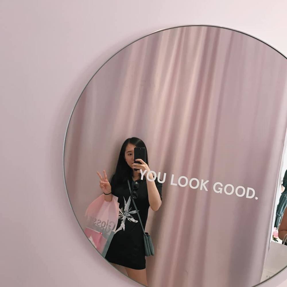 Meet your Posher, Eva